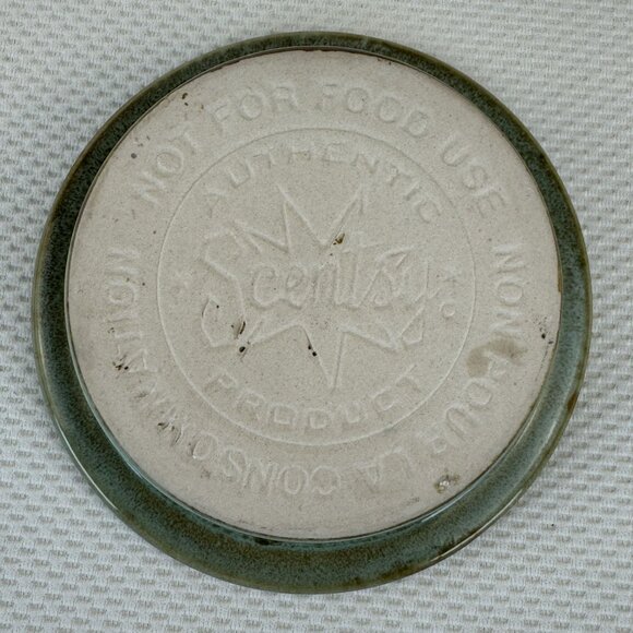 Scentsy Metal Petal 26974 Electric Warmer Ceramic Floral Butterflies Green 6" - Picture 9 of 16